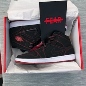 Nike Air Jordan 1 Mid Fearless